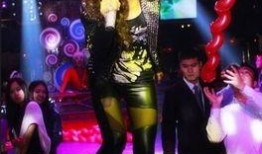 西安夜店唱歌最新爆料,揭秘热门歌手现场演绎幕后故事